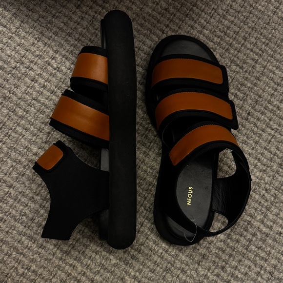 Neous | Womens Octans Leather & Neoprene Strappy Sandals **NEW!!** - Picture 4 of 14